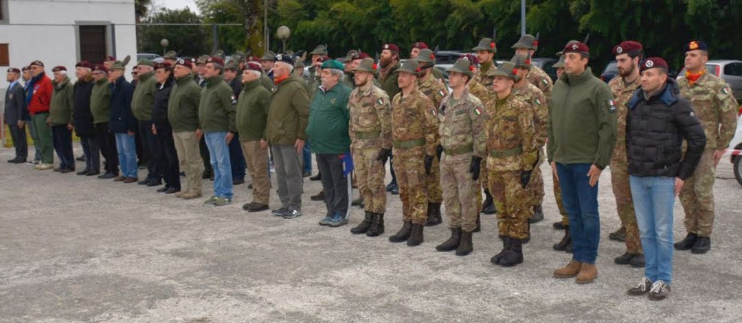 Consegna attestasti di abilitazione ai paracadutisti del 2° corso par. “Marco Bodocco”